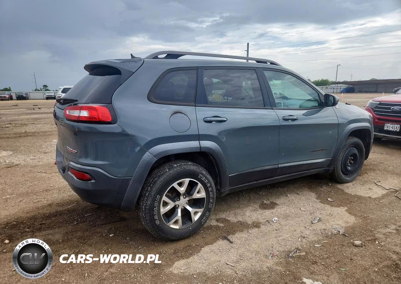 2015 Jeep Cherokee Trailhawk VIN:1C4PJMBSXFW641955 - 3