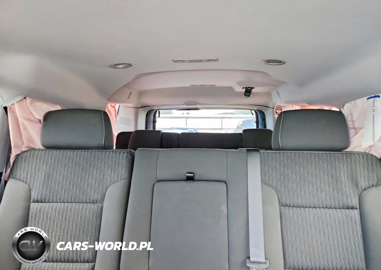 2018 Chevrolet Suburban C1500 Ls VIN:1GNSCGKC4JR393828 - 10