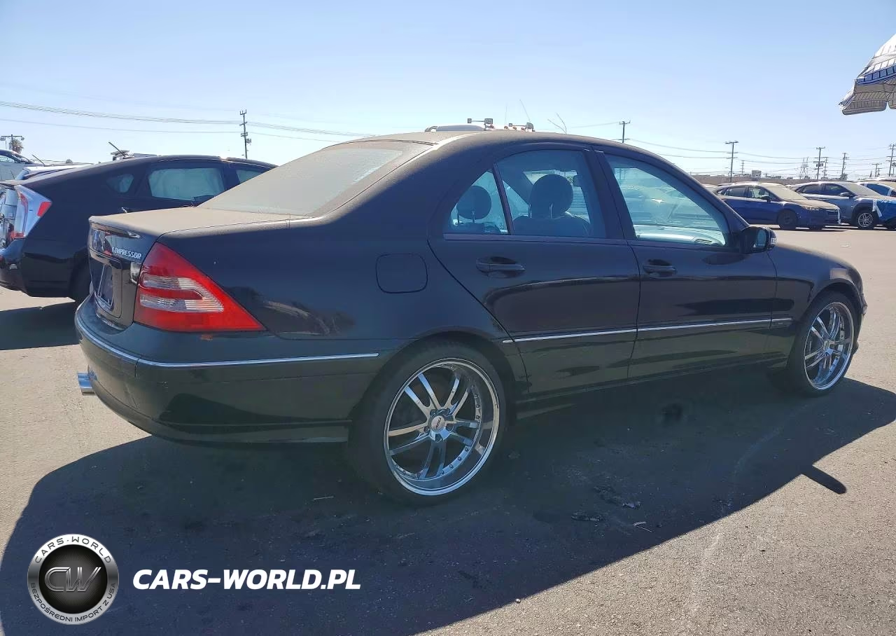 2004 Mercedes-Benz C 230K Sport Sedan VIN:WDBRF40J34A556016 - 3