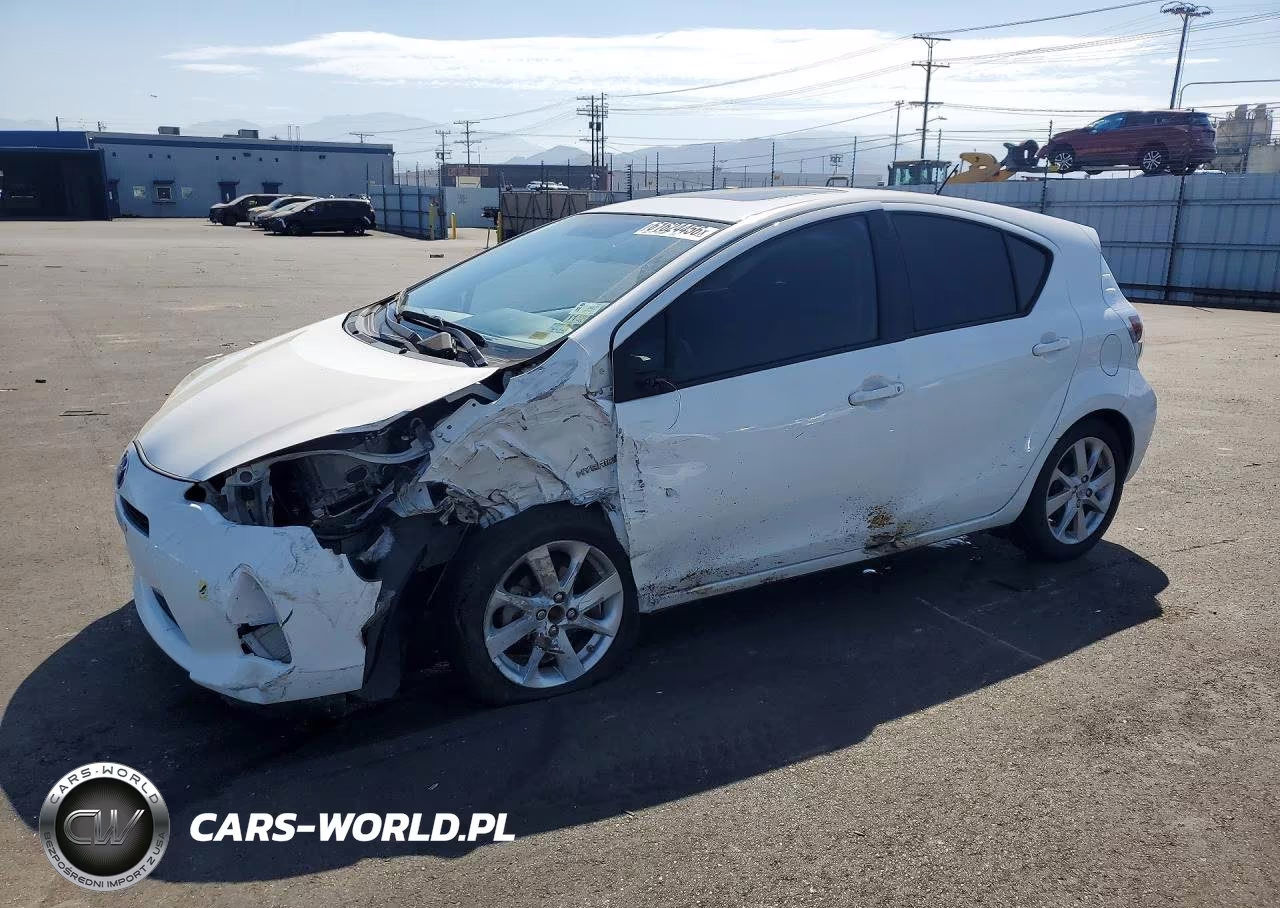 2013 Toyota Prius C Four