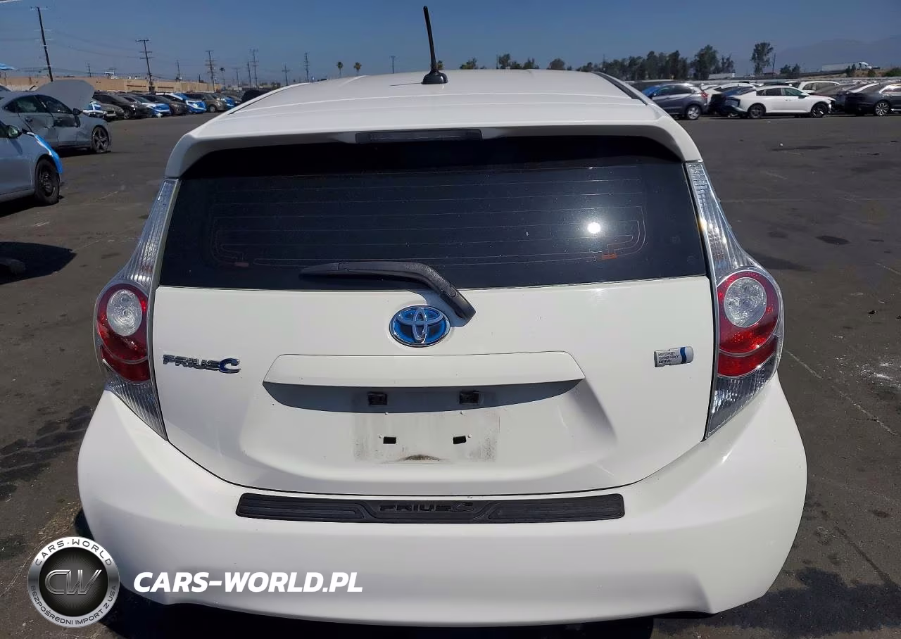 2013 Toyota Prius C Four VIN:JTDKDTB35D1042833 - 6