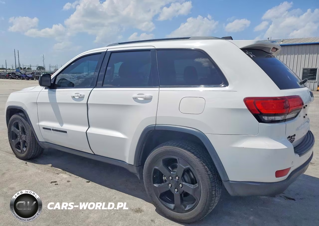 2018 Jeep Grand Cherokee Laredo VIN:1C4RJFAG7JC375810 - 2