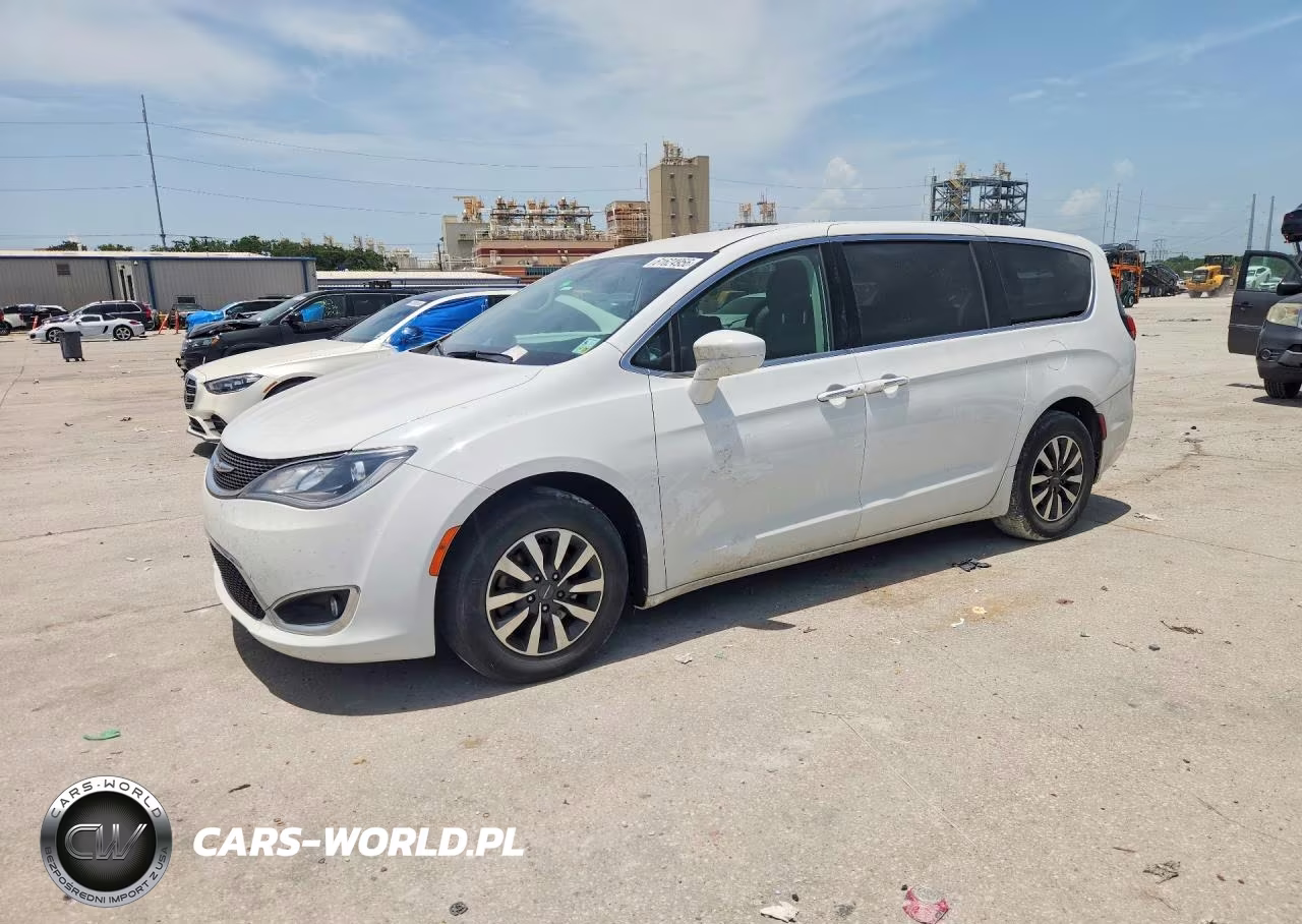 2018 Chrysler Pacifica Touring Plus – zdjęcie 1 z 13