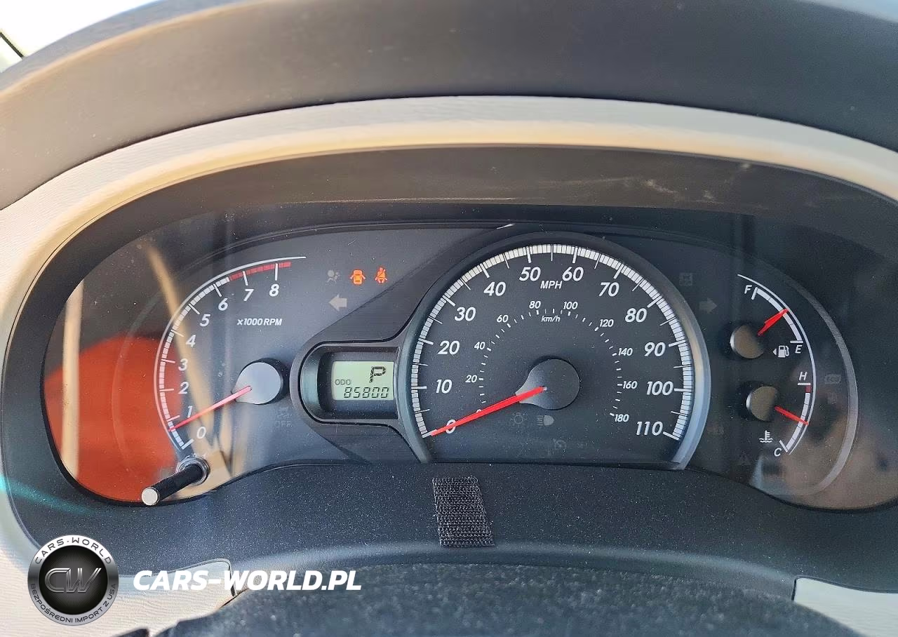 2012 Toyota Sienna Le VIN:5TDKK3DC1CS204770 - 9