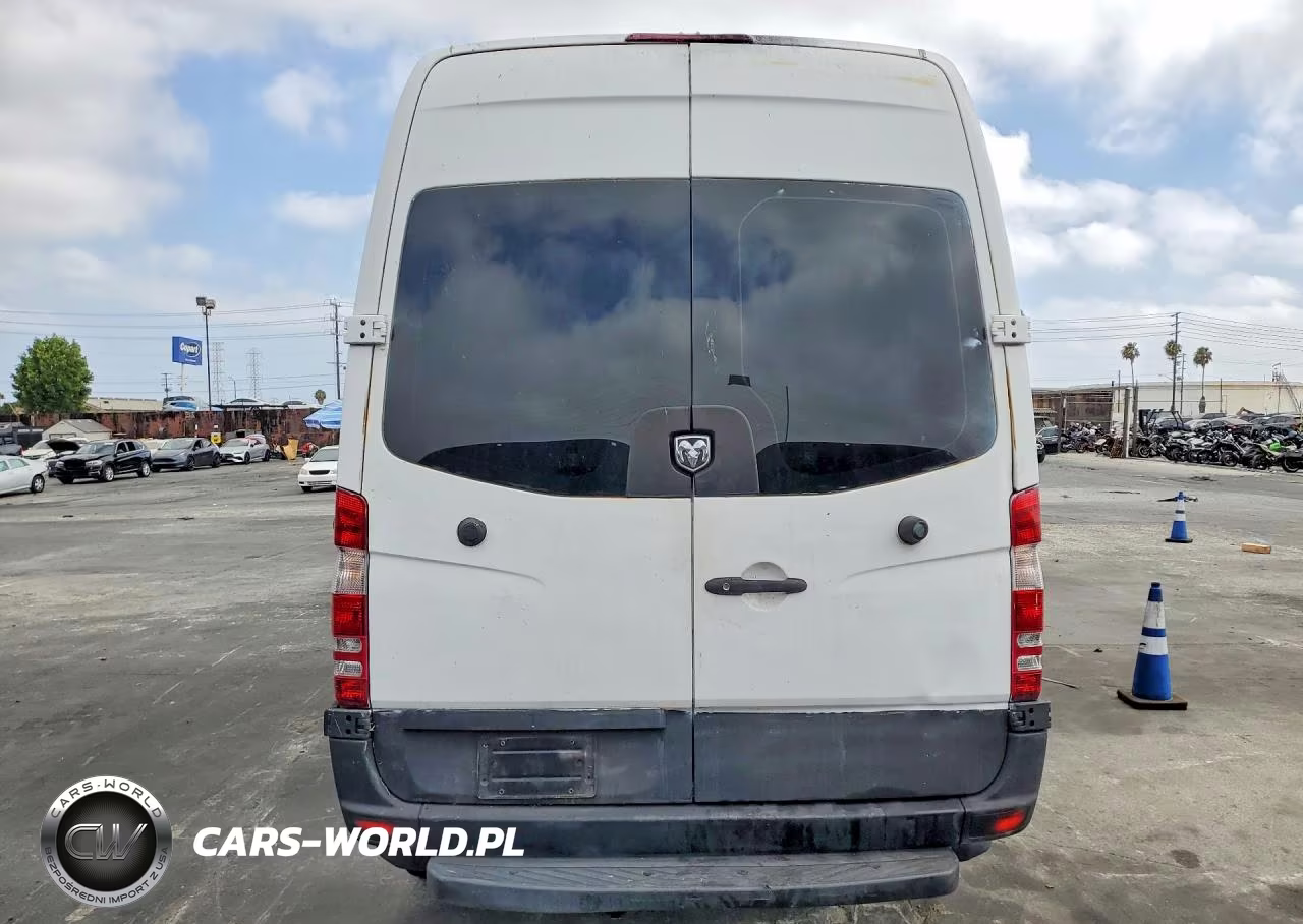 2007 Dodge Sprinter 2500 VIN:WD0PE745775205463 - 7