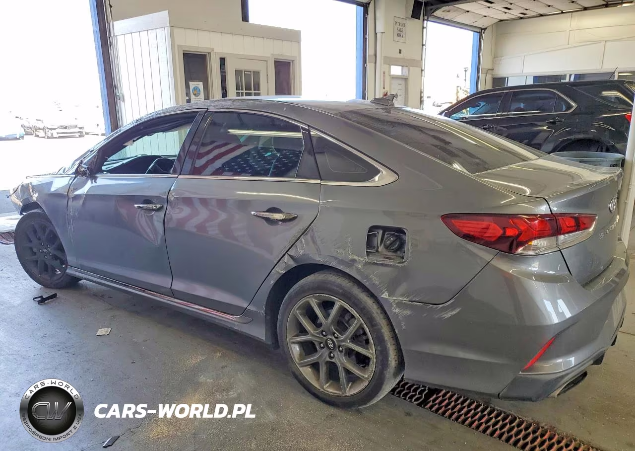 2018 Hyundai Sonata Sport 2.0T VIN:5NPE34AB8JH628817 - 2