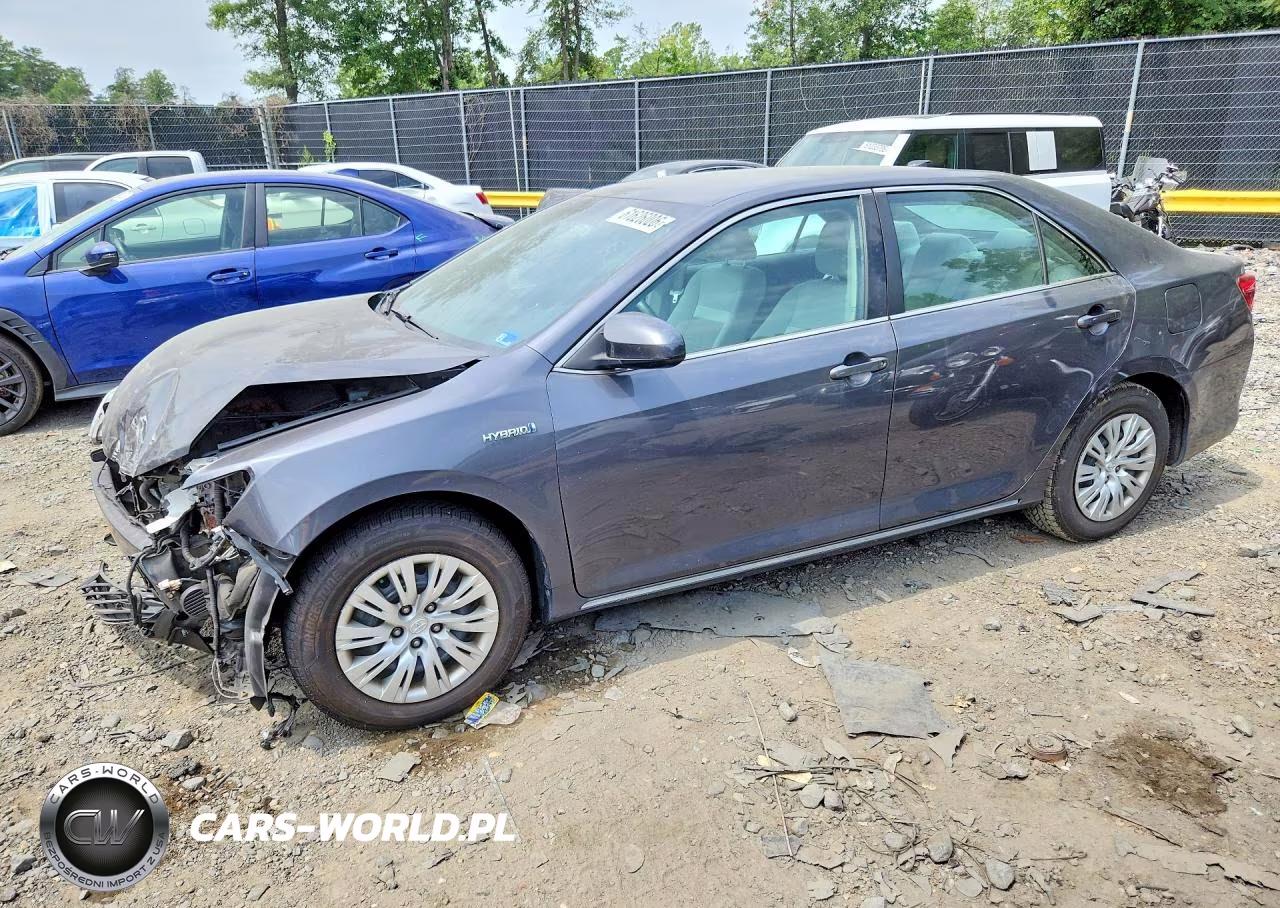 2012 Toyota Camry Hybrid Le – zdjęcie 1 z 12