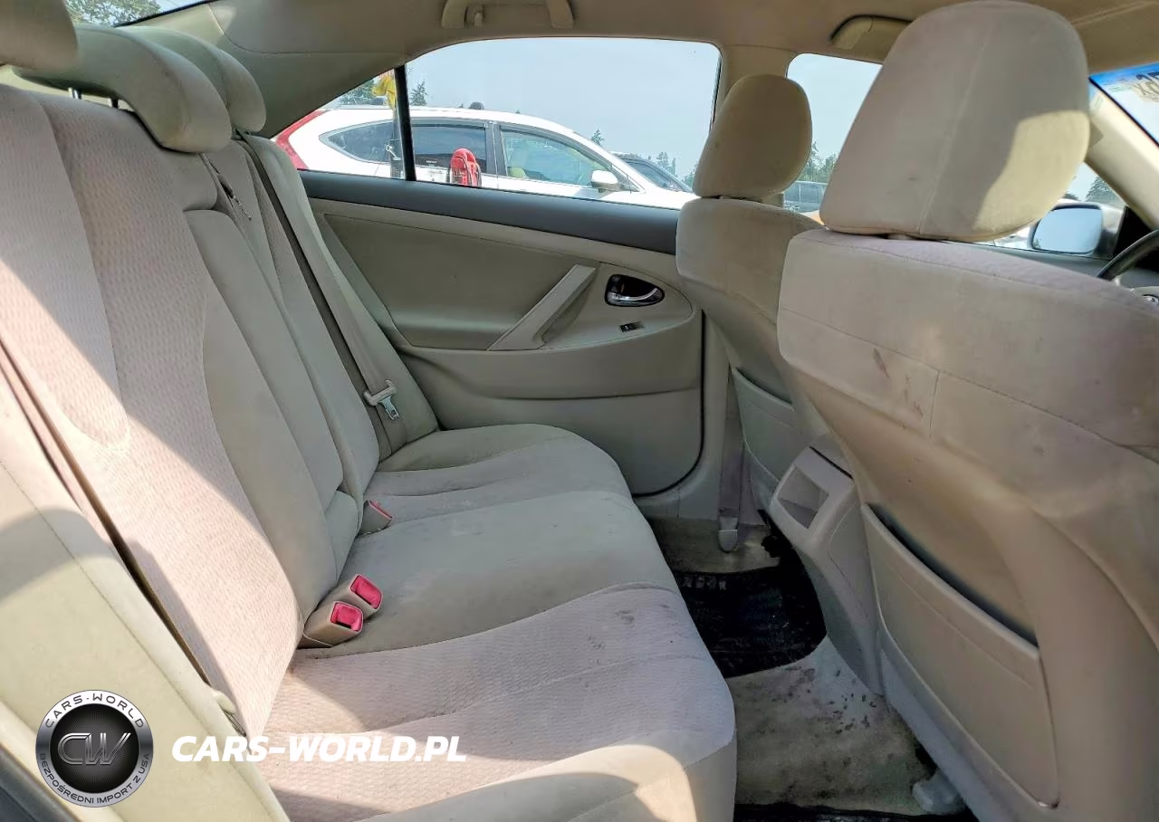 2010 Toyota Camry Le VIN:JTNBF3EK8A3004456 - 10