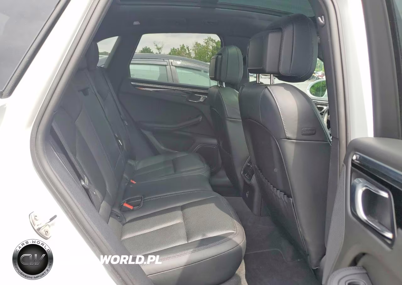 2023 Porsche Macan Base VIN:WP1AA2A58PLB13032 - 11