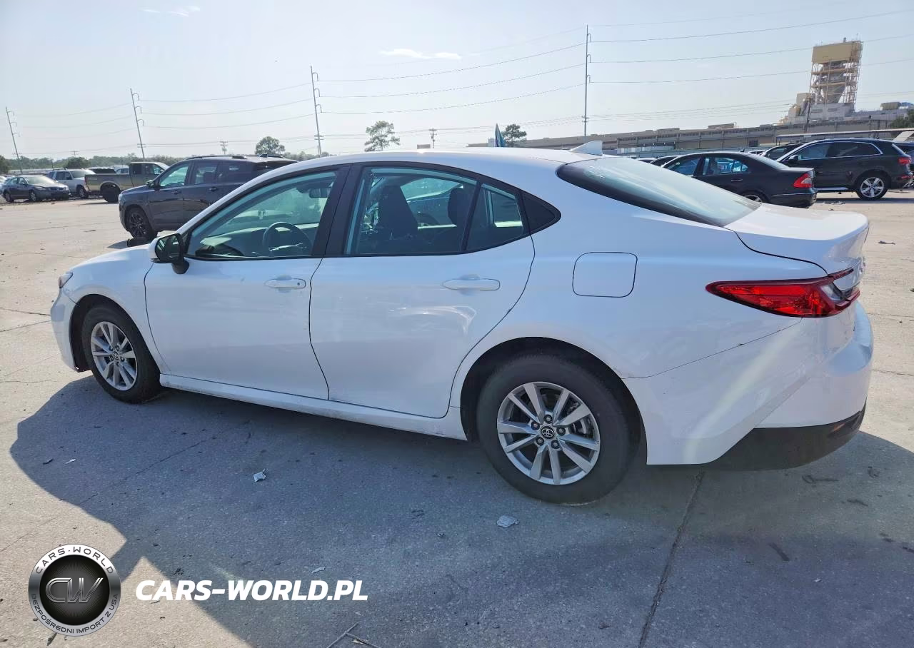 2026 Toyota Camry Le VIN:4T1DAACK3TU662486 - 2