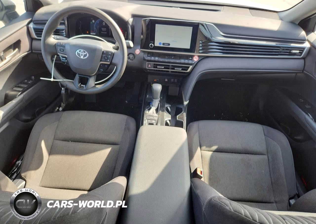 2026 Toyota Camry Le VIN:4T1DAACK3TU662486 - 8