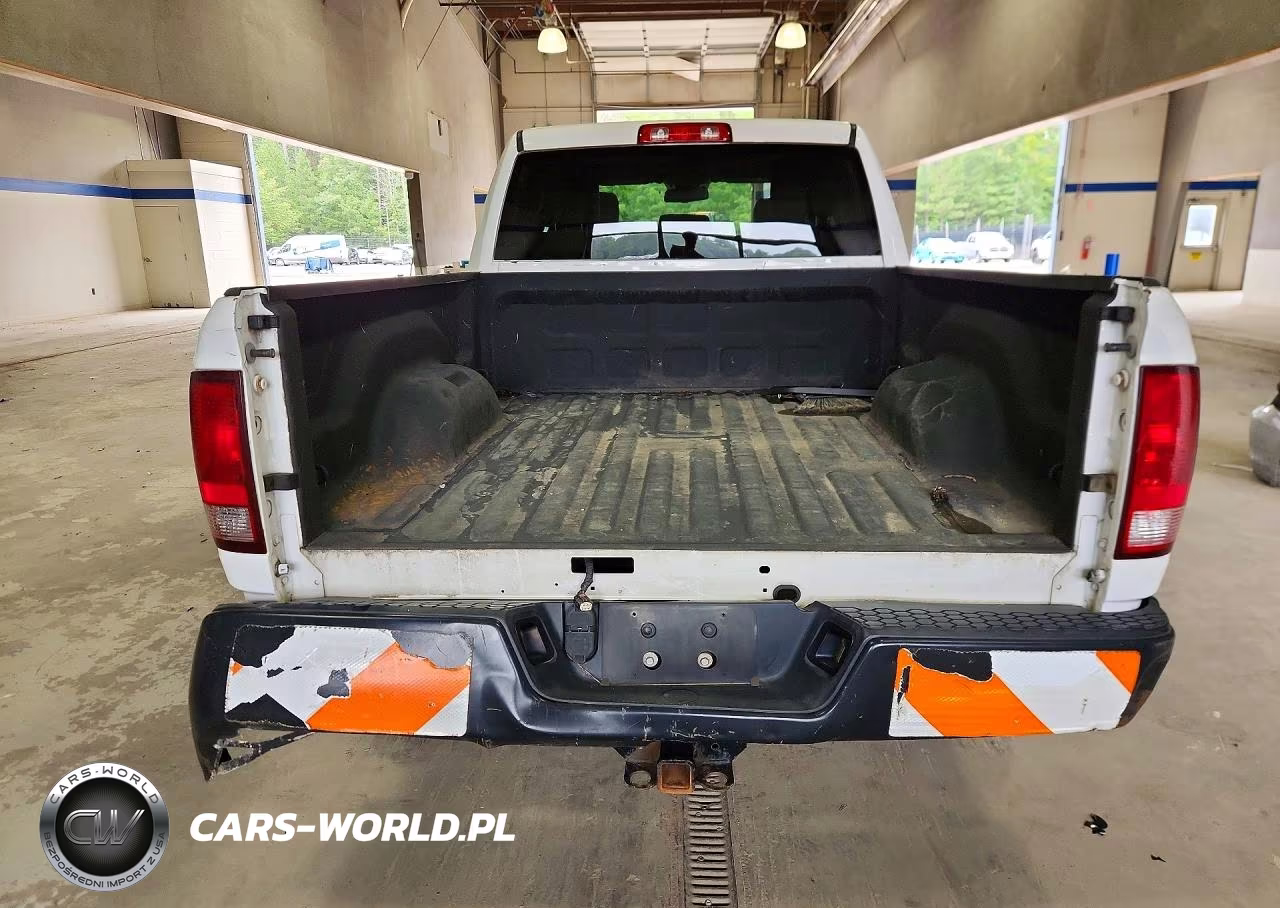 2019 Ram 1500 Classic Tradesman VIN:1C6RR6FG0KS603744 - 6