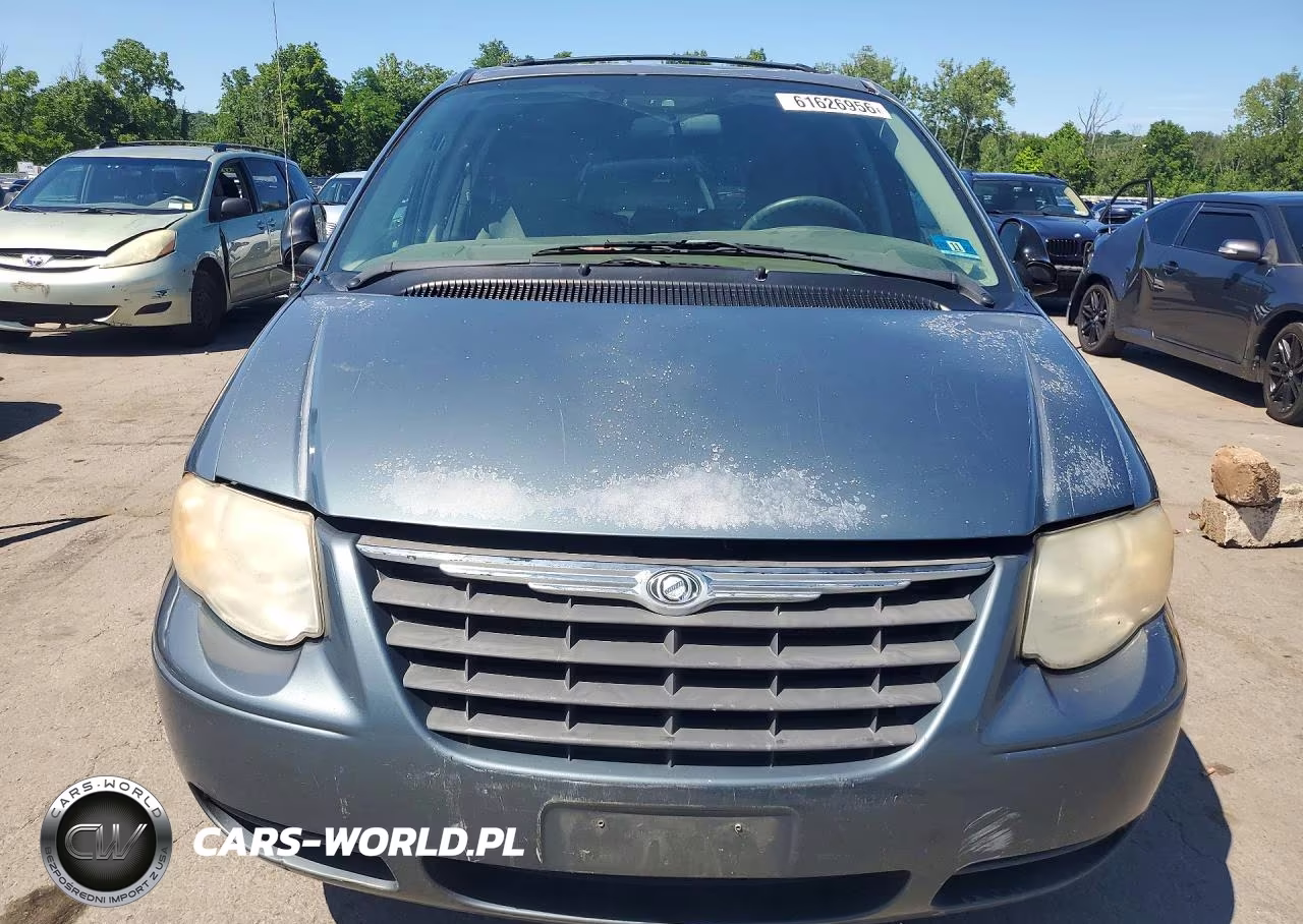 2006 Chrysler Town & Country Touring VIN:2A4GP54L36R796344 - 5
