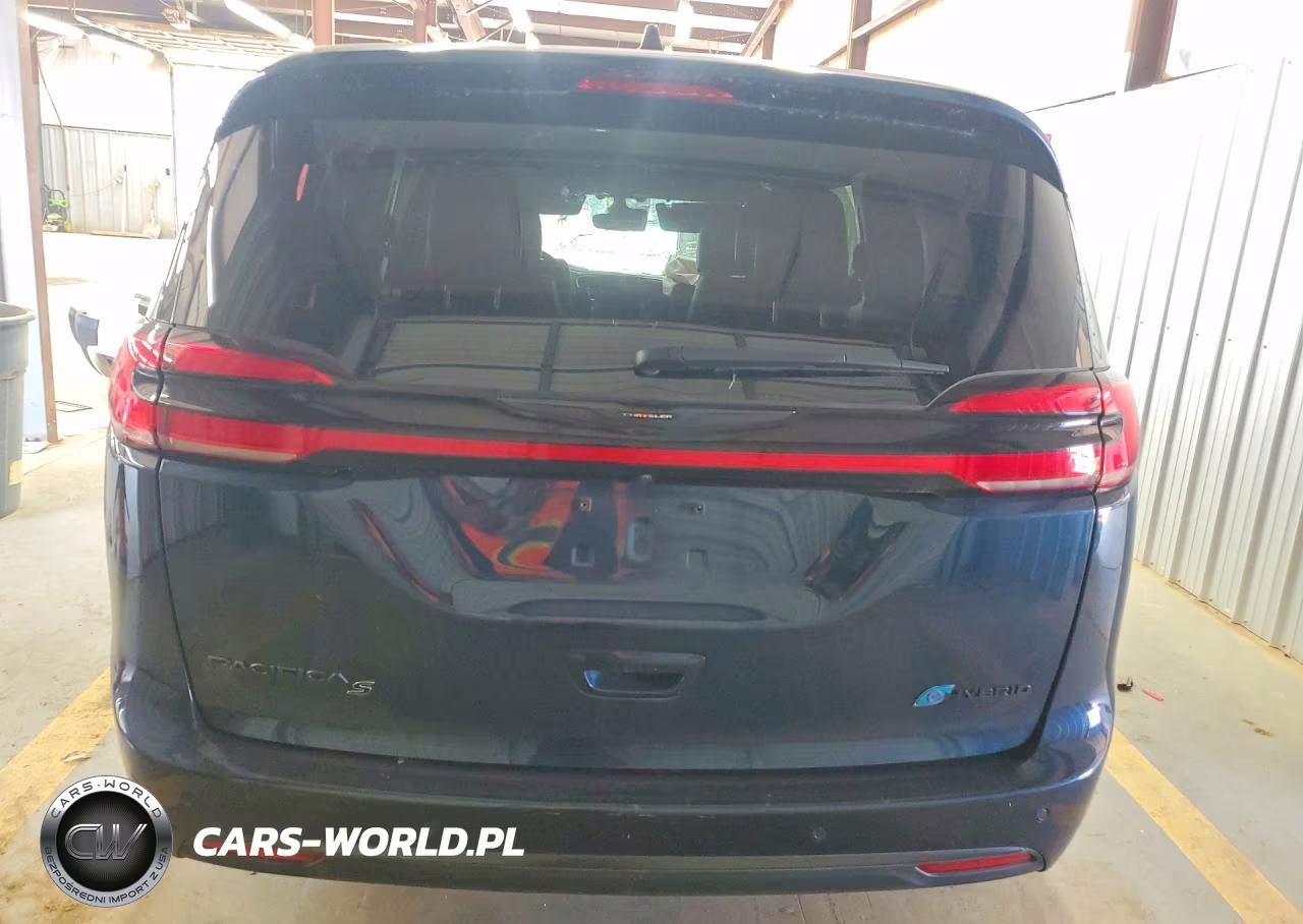 2024 Chrysler Pacifica Hybrid Select VIN:2C4RC1S75RR102735 - 6