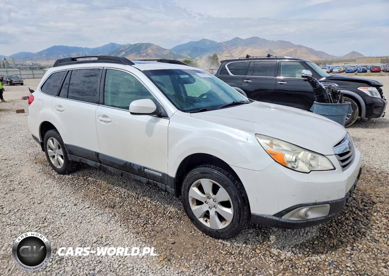2012 Subaru Outback 2.5I Premium VIN:4S4BRBGC2C3243690 - 4