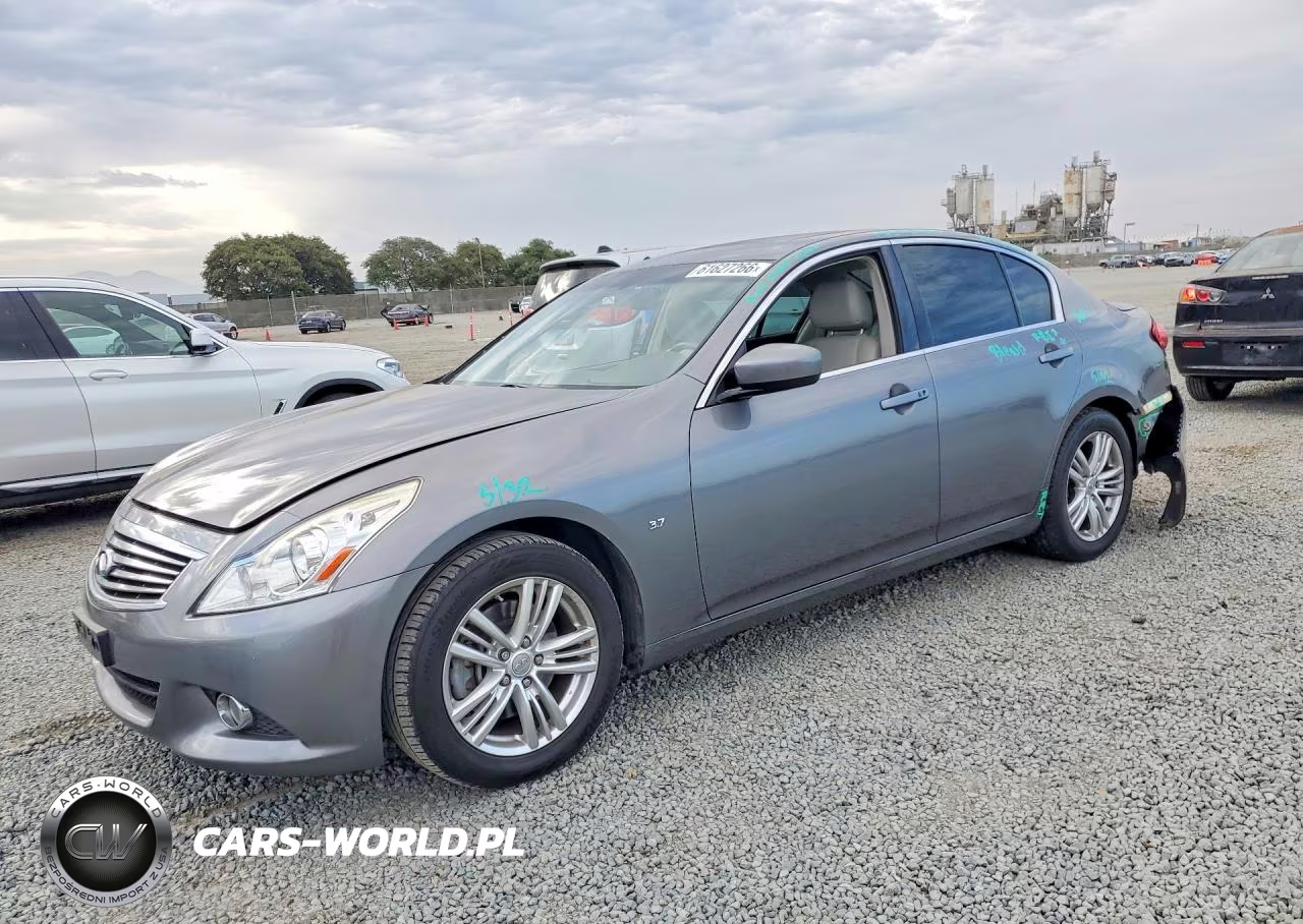2015 Infiniti Q40 Base
