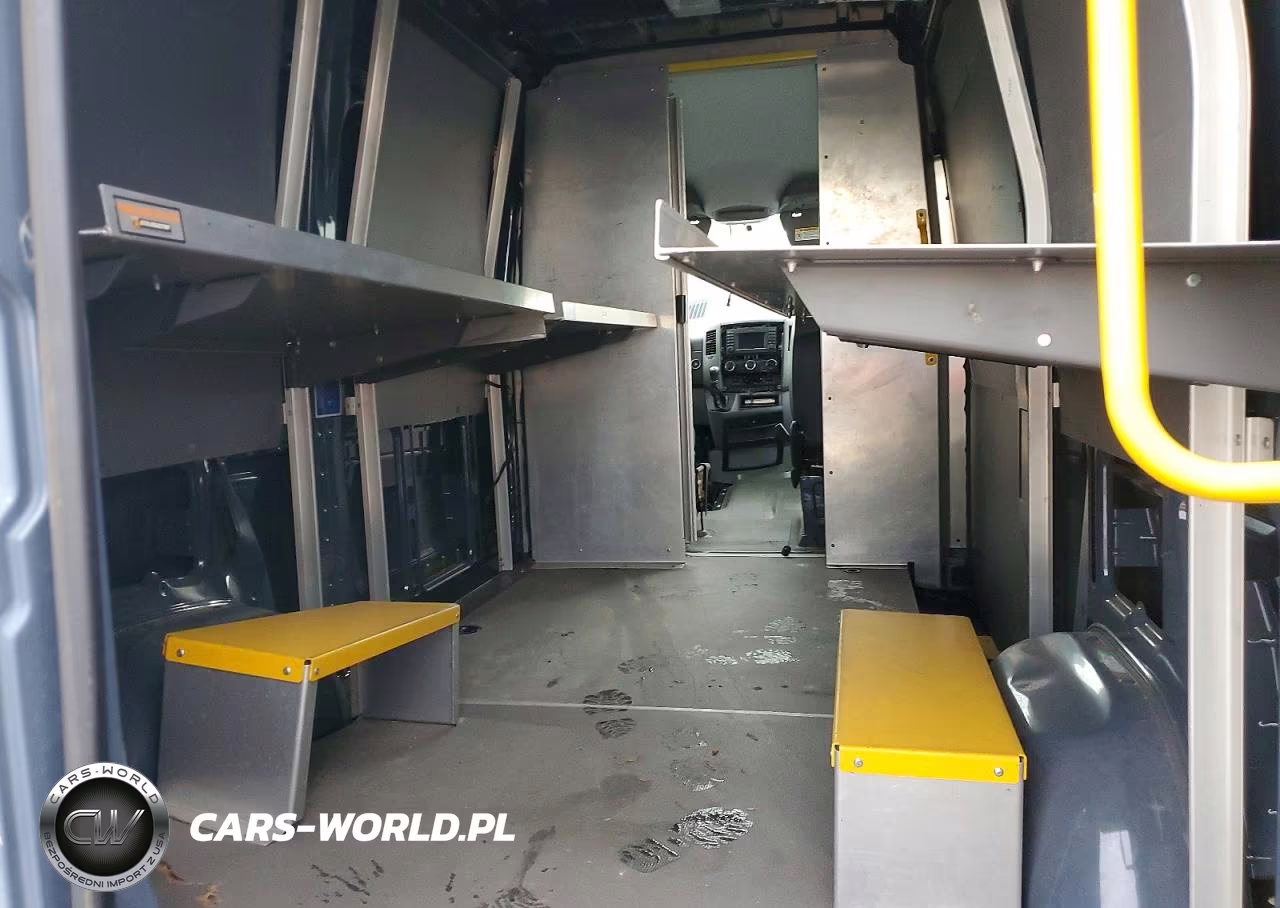 2018 Mercedes-Benz Sprinter 2500 VIN:WD3PE7CD9JP625815 - 10
