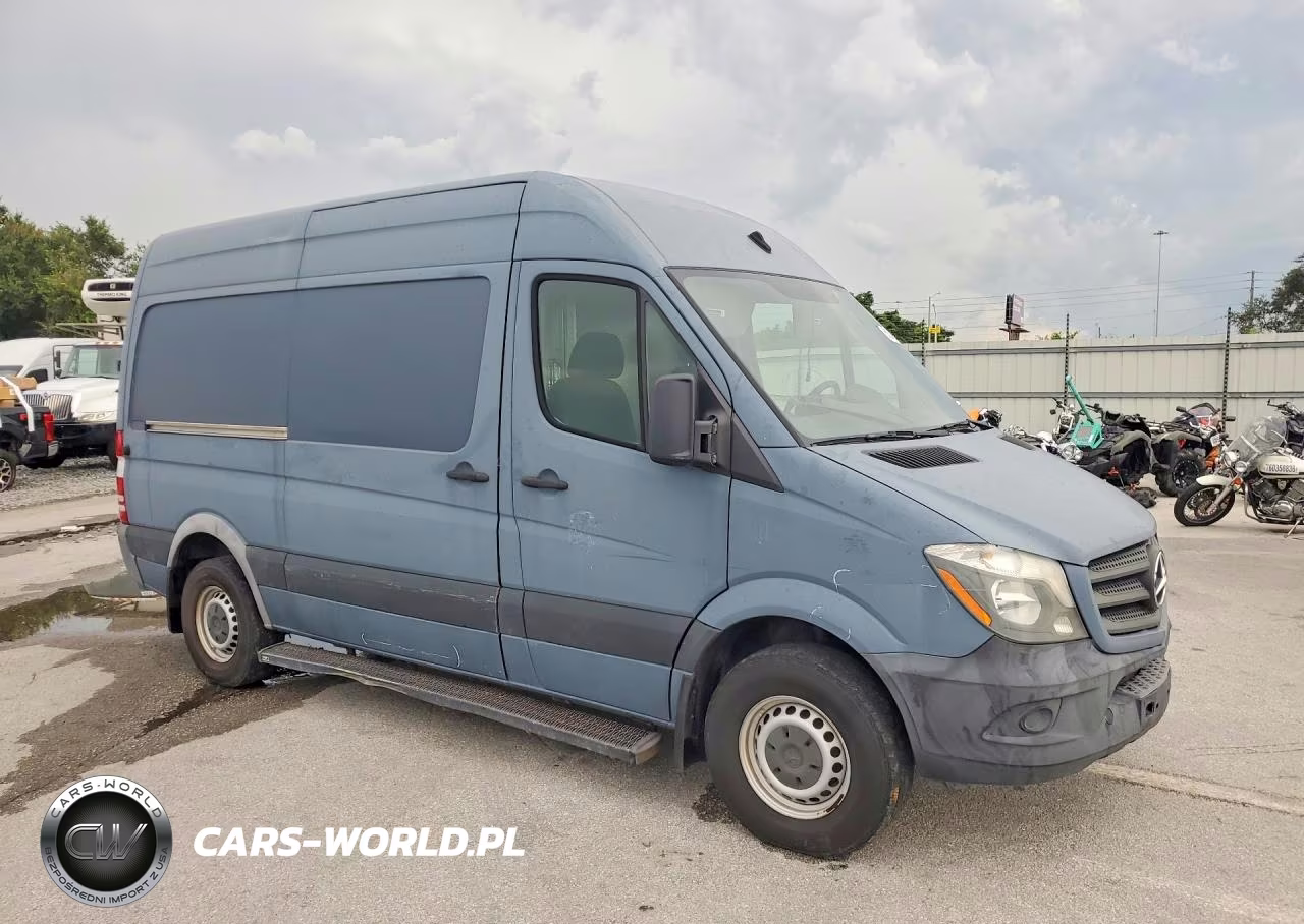 2018 Mercedes-Benz Sprinter 2500 VIN:WD3PE7CD9JP625815 - 4