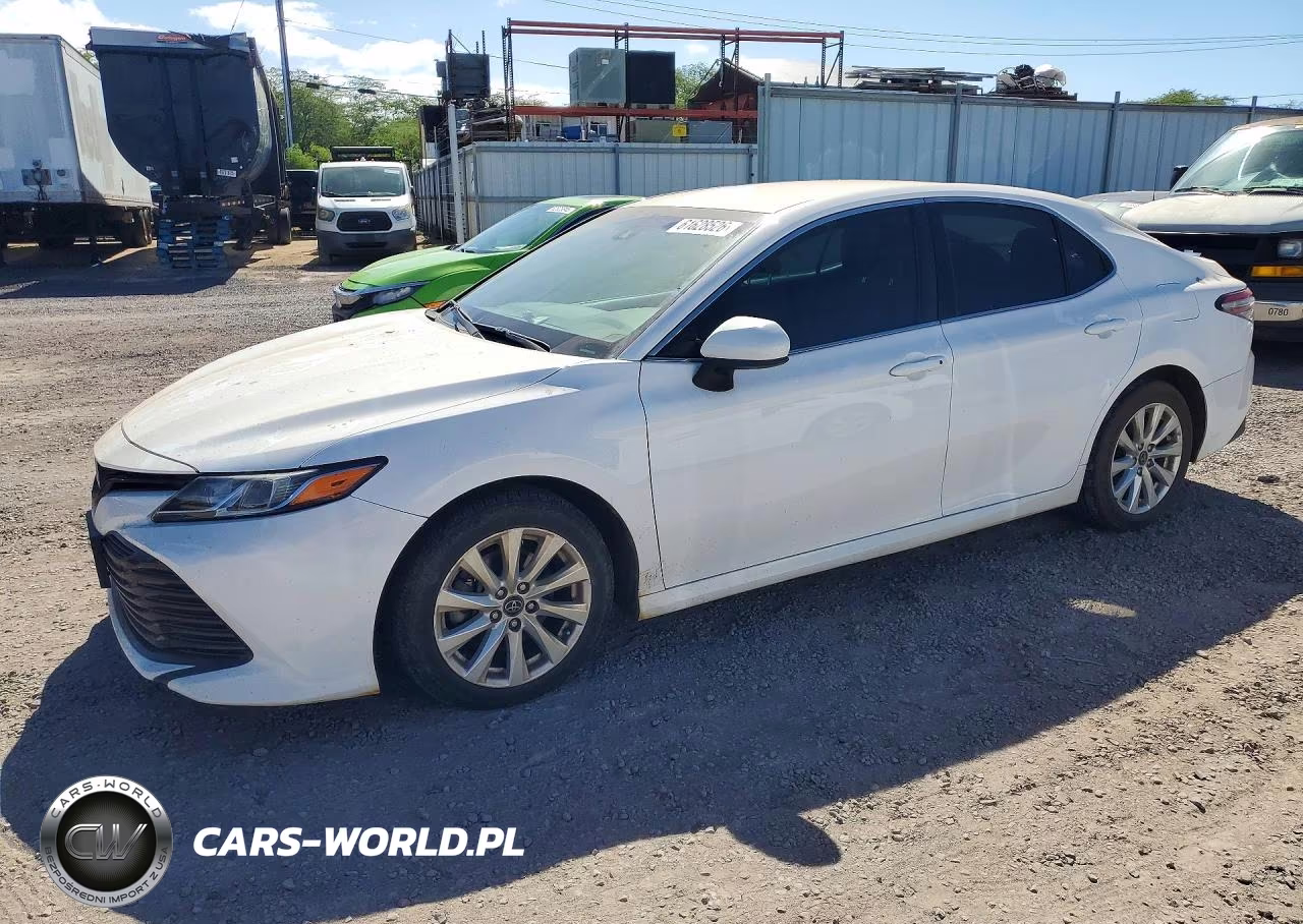 2018 Toyota Camry L VIN:4T1B11HK8JU028670 - 1