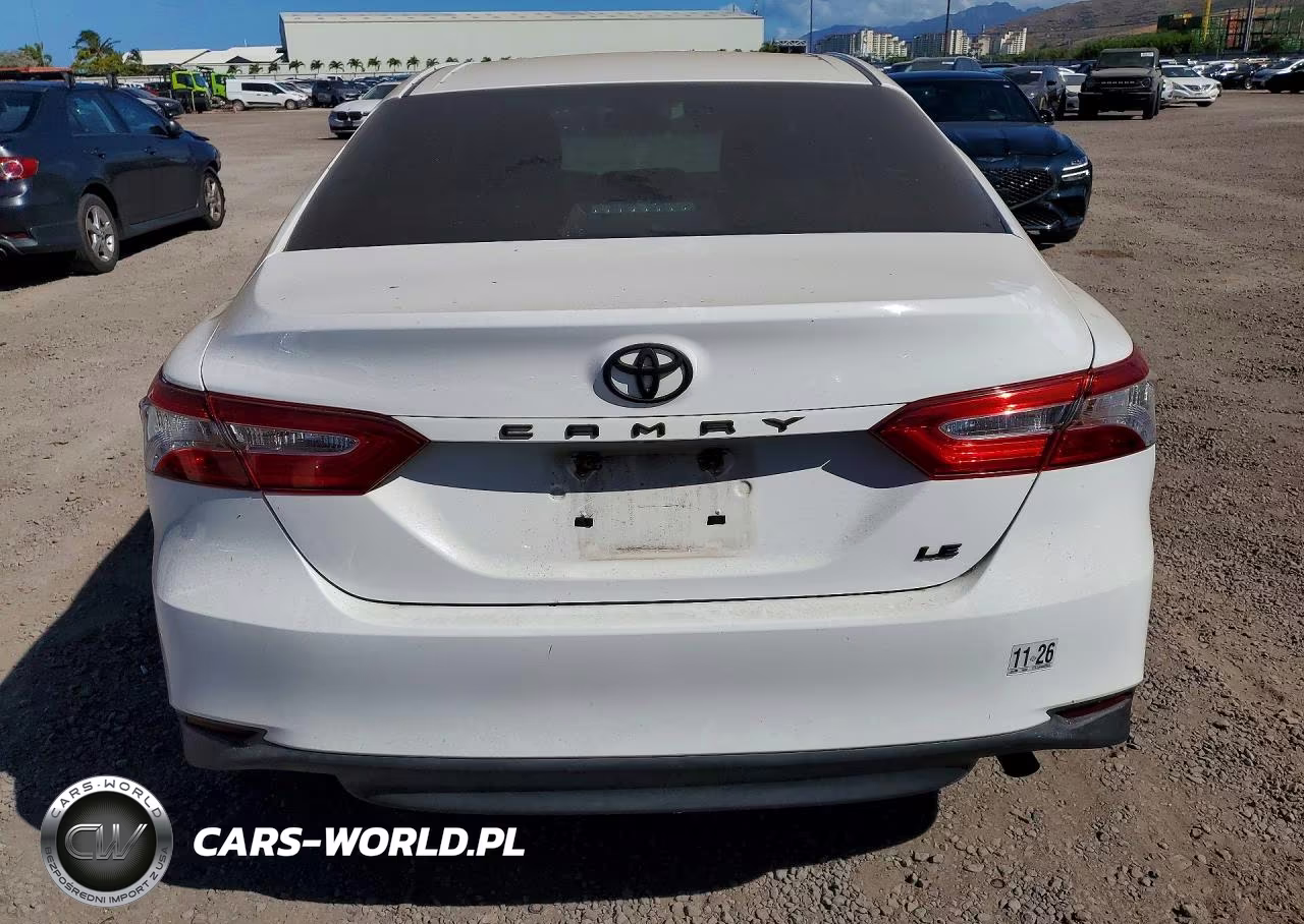 2018 Toyota Camry L VIN:4T1B11HK8JU028670 - 6