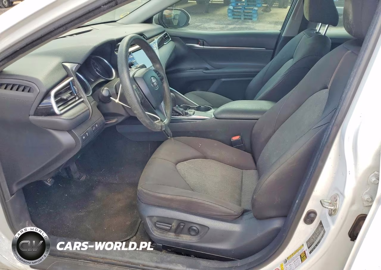 2018 Toyota Camry L VIN:4T1B11HK8JU028670 - 7