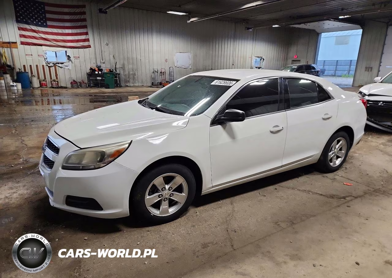 2013 Chevrolet Malibu Ls – zdjęcie 1 z 12