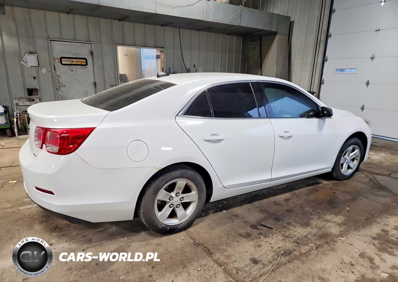 2013 Chevrolet Malibu Ls VIN:1G11B5SA1DF241725 - 3