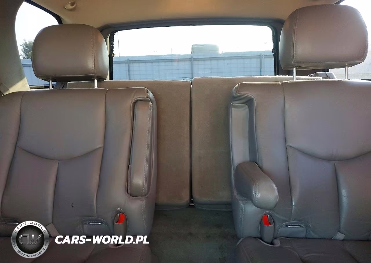 2004 Chevrolet Tahoe K1500 VIN:1GNEK13Z74R120256 - 10