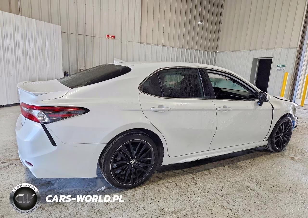 2024 Toyota Camry Xse VIN:4T1K61AK6RU910623 - 3