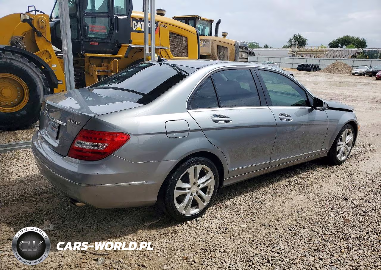 2012 Mercedes-Benz C 300 4Matic VIN:WDDGF8BB3CF917466 - 3