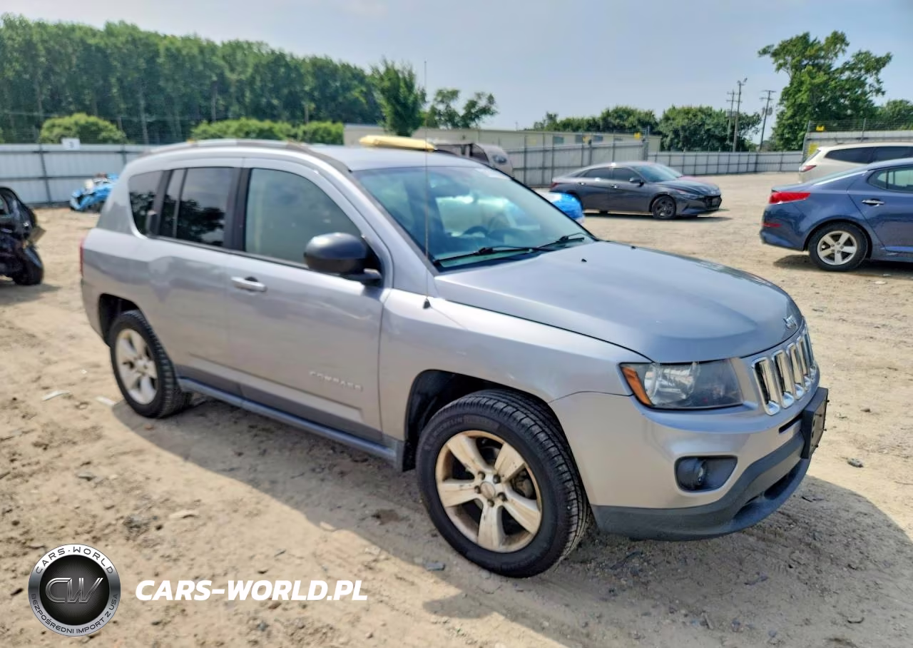 2015 Jeep Compass Sport VIN:1C4NJDBB3FD416621 - 4