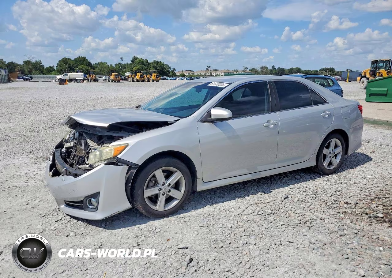 2014 Toyota Camry Se – zdjęcie 1 z 12