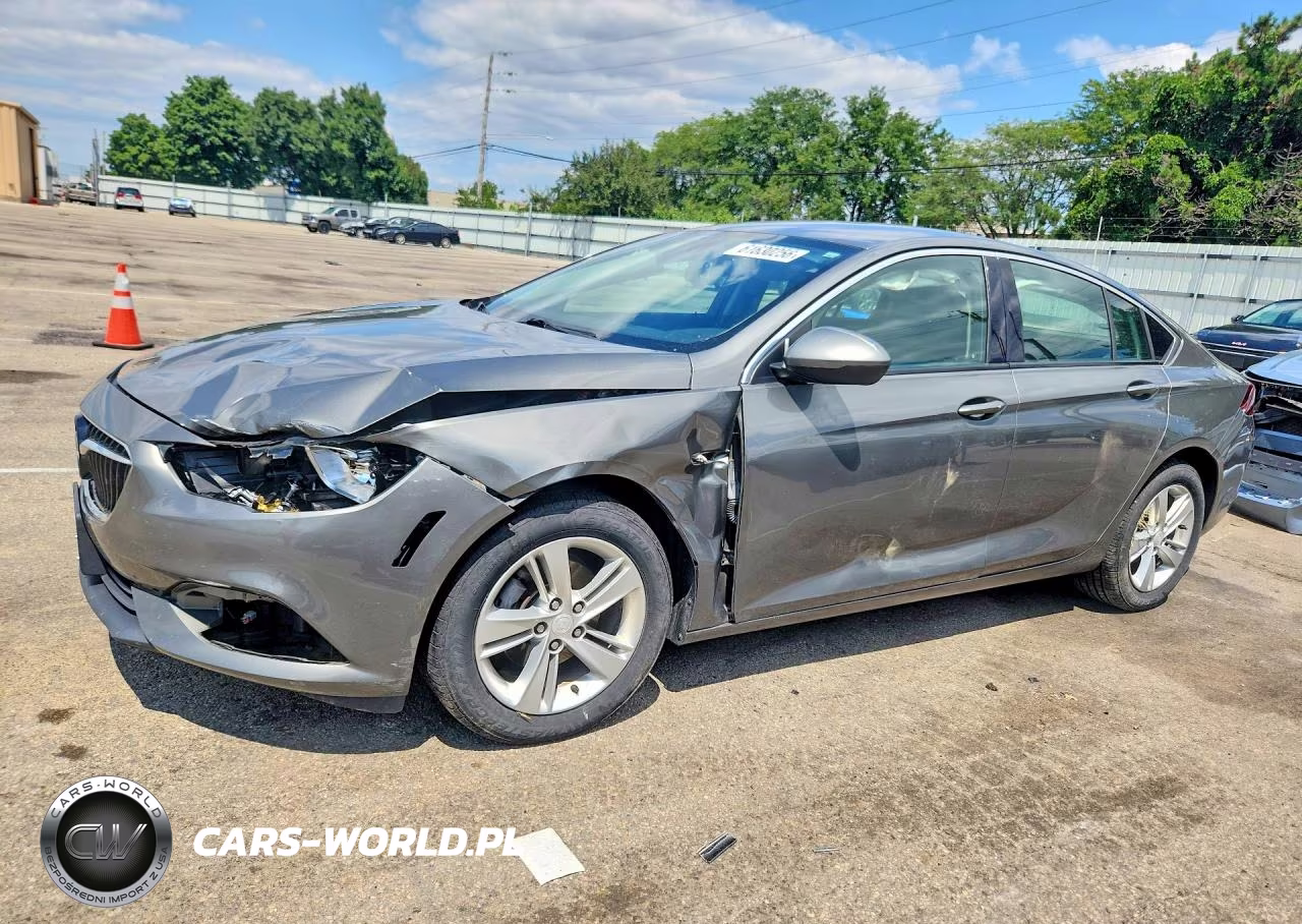 2018 Buick Regal Preferred VIN:W04GL6SX1J1142625 - 1