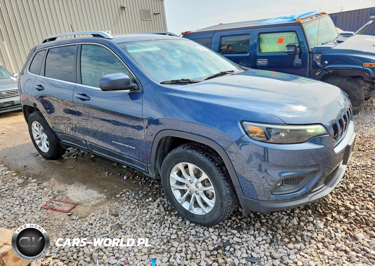 2019 Jeep Cherokee Latitude VIN:1C4PJMCB4KD379094 - 4