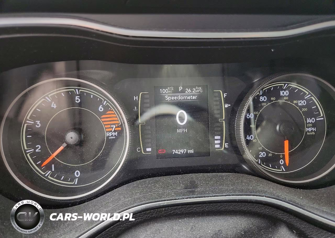 2019 Jeep Cherokee Latitude VIN:1C4PJMCB4KD379094 - 9