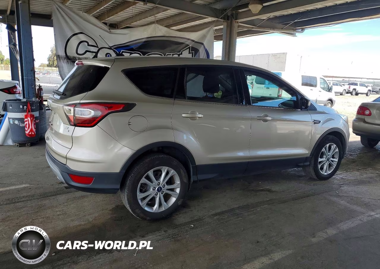 2017 Ford Escape Se VIN:1FMCU0GD1HUA54692 - 3