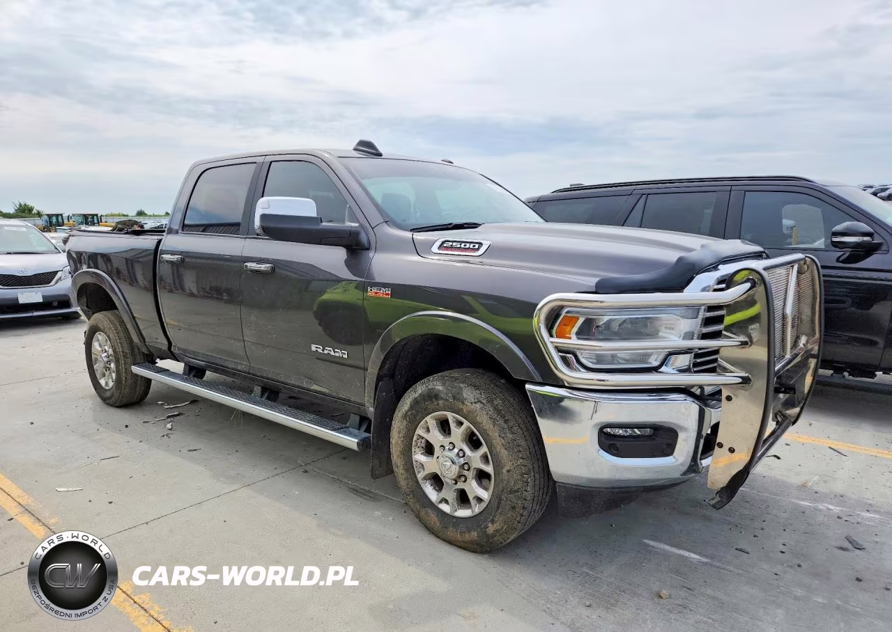 2022 Ram 2500 Laramie VIN:3C6UR5FJ3NG229139 - 4