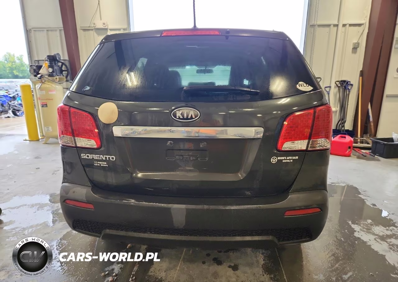 2013 Kia Sorento Lx VIN:5XYKT4A13DG316412 - 6
