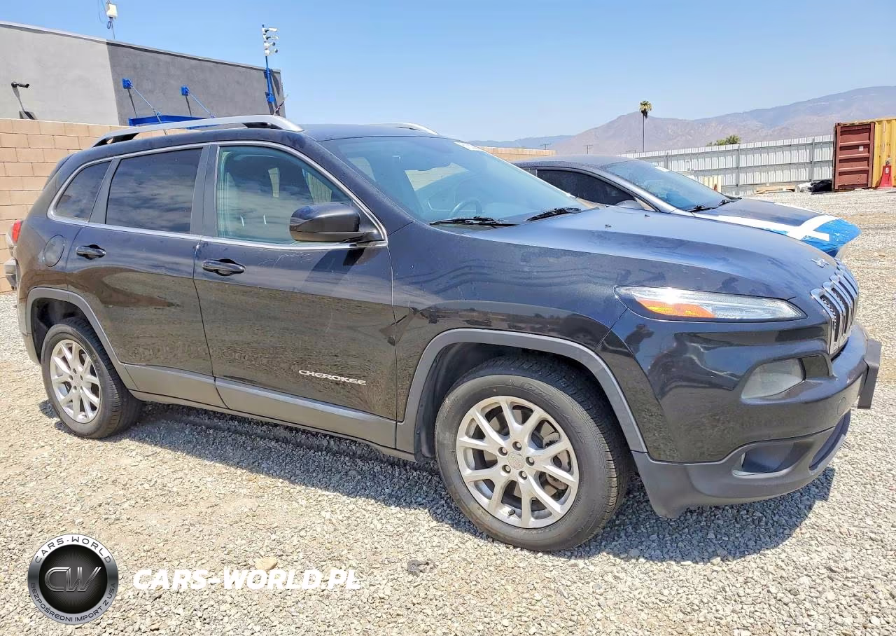 2014 Jeep Cherokee Latitude VIN:1C4PJLCB7EW154641 - 4