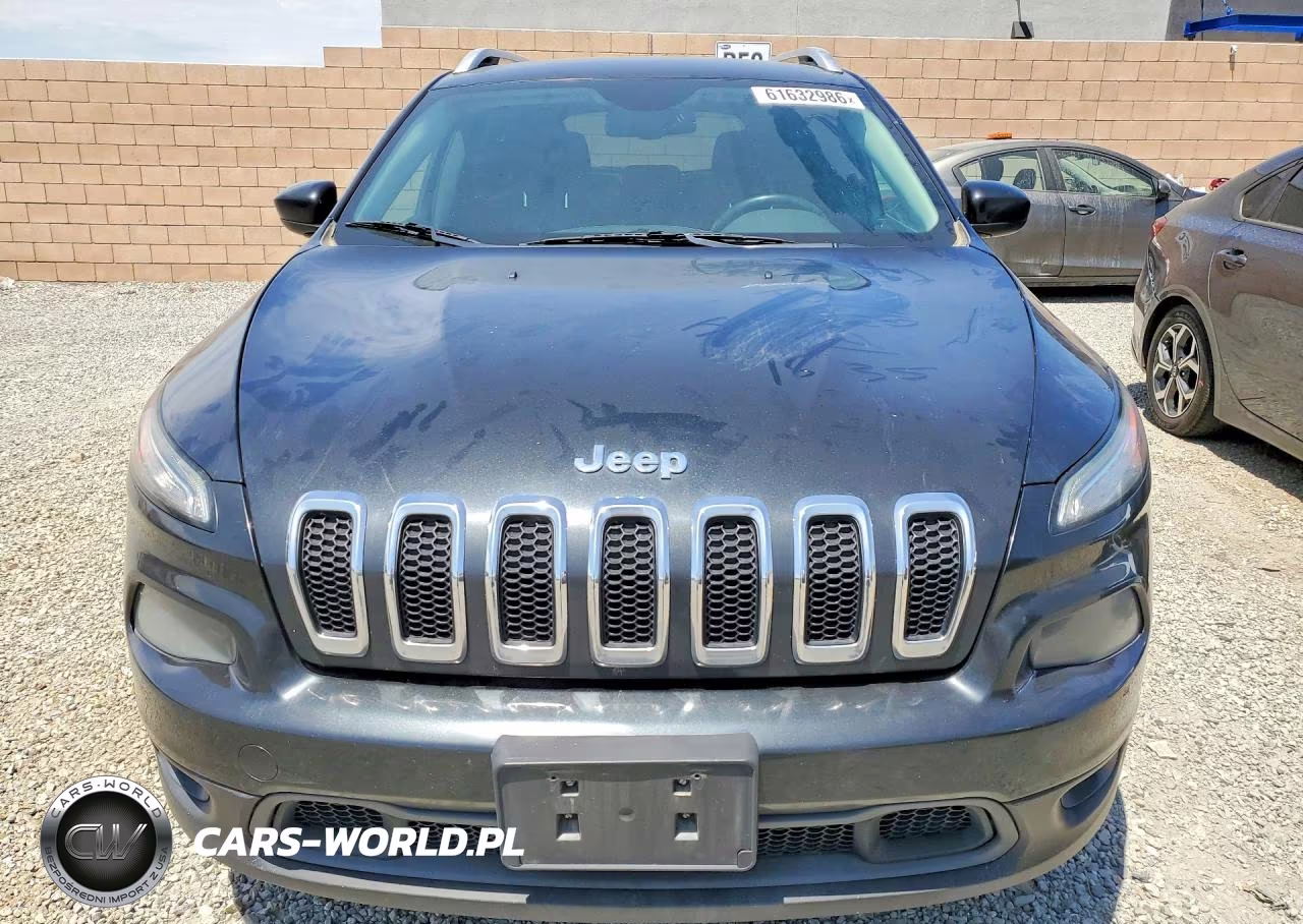 2014 Jeep Cherokee Latitude VIN:1C4PJLCB7EW154641 - 5