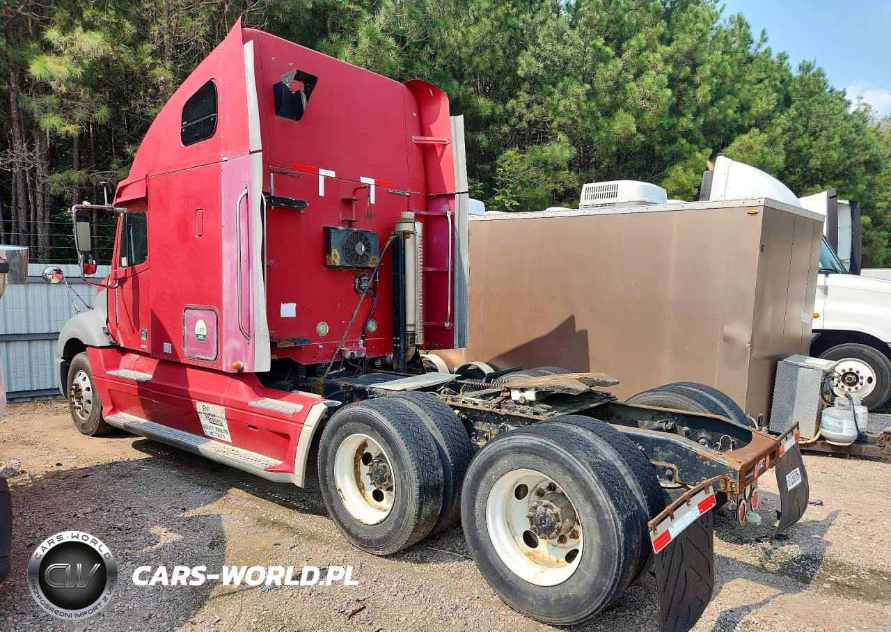 2004 Freightliner Columbia 112 VIN:1FUJA6CGX4LM21637 - 2