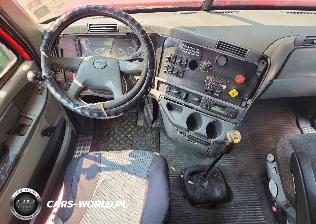 2004 Freightliner Columbia 112 VIN:1FUJA6CGX4LM21637 - 8