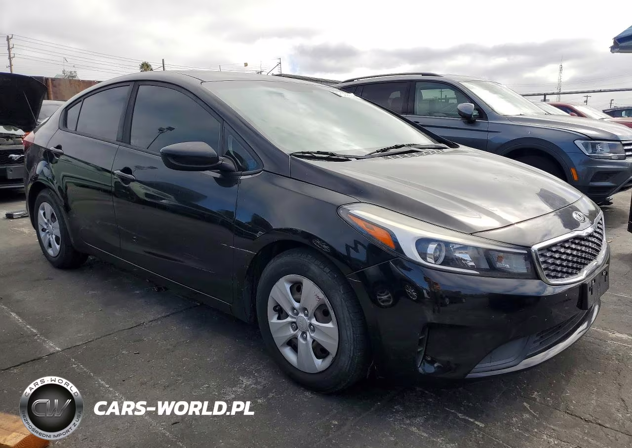 2018 Kia Forte Lx VIN:3KPFL4A76JE249173 - 4