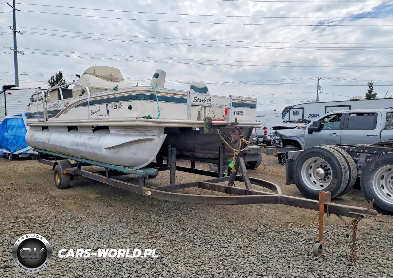 1997 Starcraft Boat