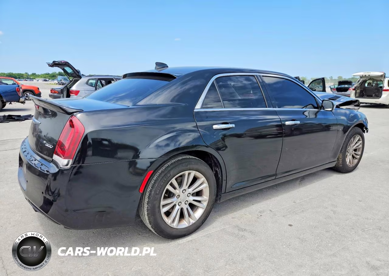 2015 Chrysler 300C VIN:2C3CCAEG7FH849003 - 3