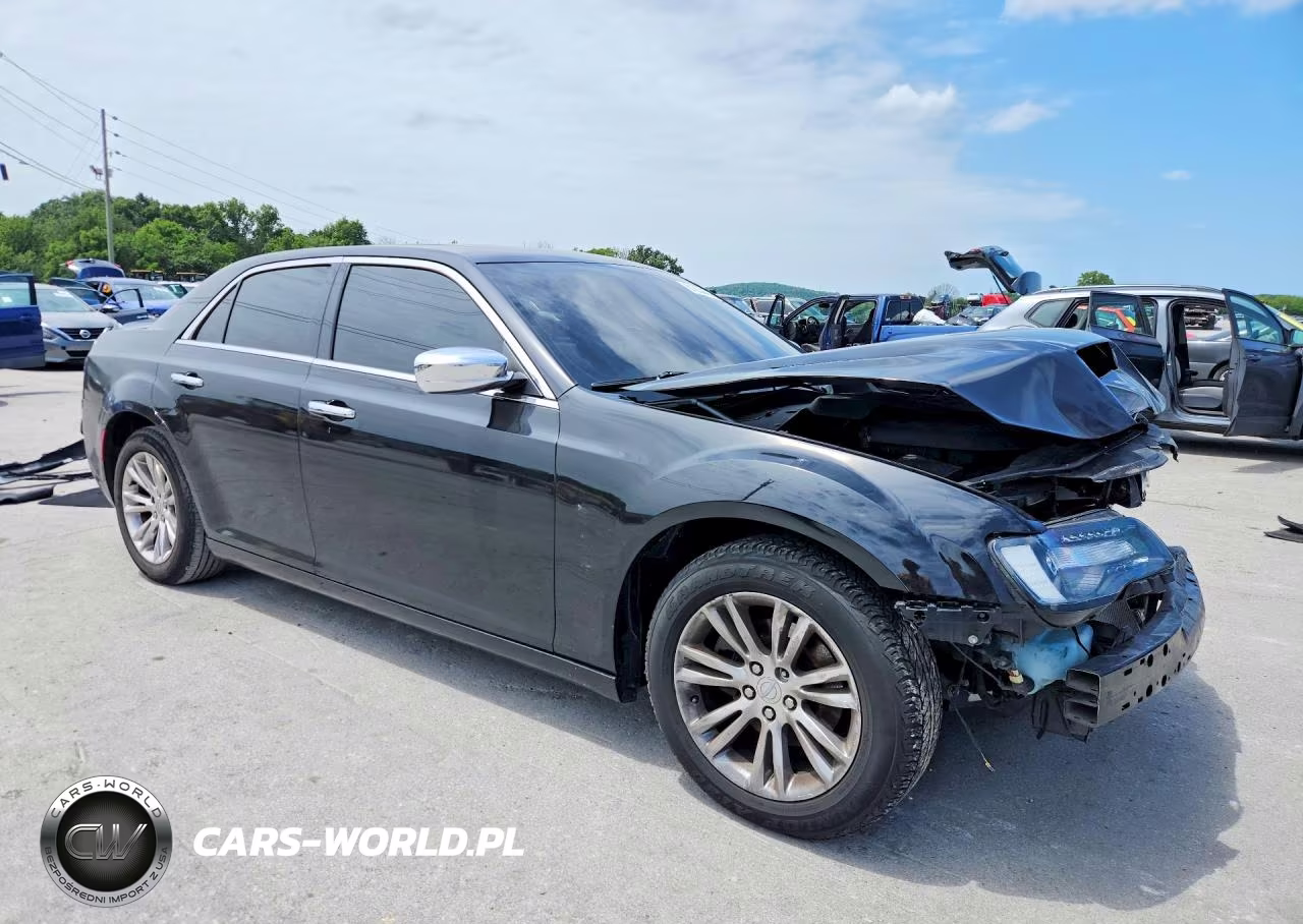 2015 Chrysler 300C VIN:2C3CCAEG7FH849003 - 4