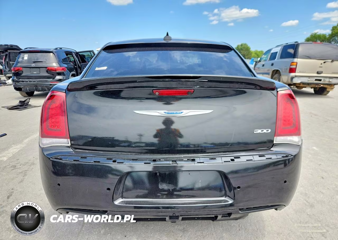 2015 Chrysler 300C VIN:2C3CCAEG7FH849003 - 6