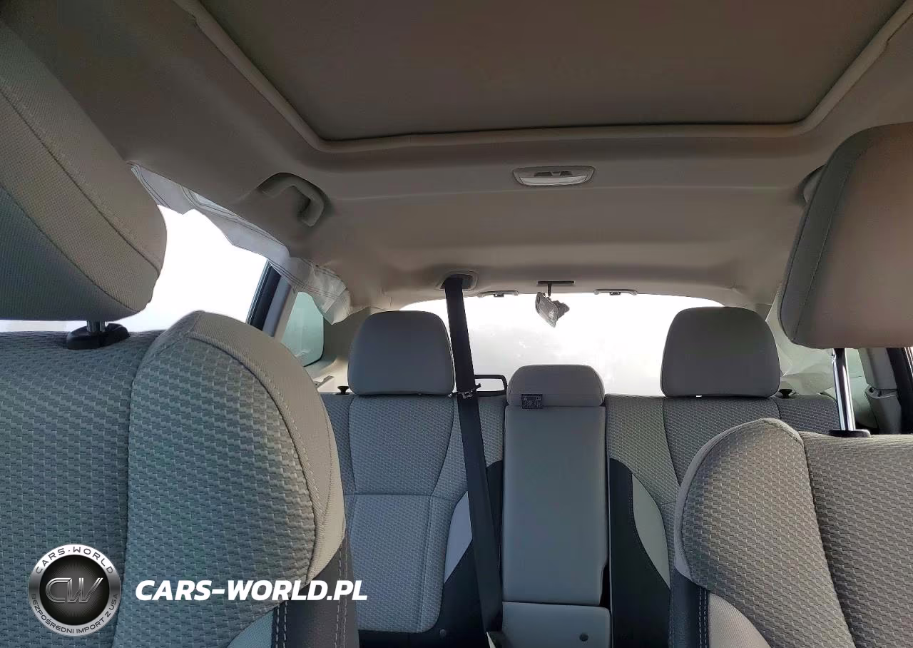 2022 Subaru Forester Premium VIN:JF2SKADC4NH444361 - 10