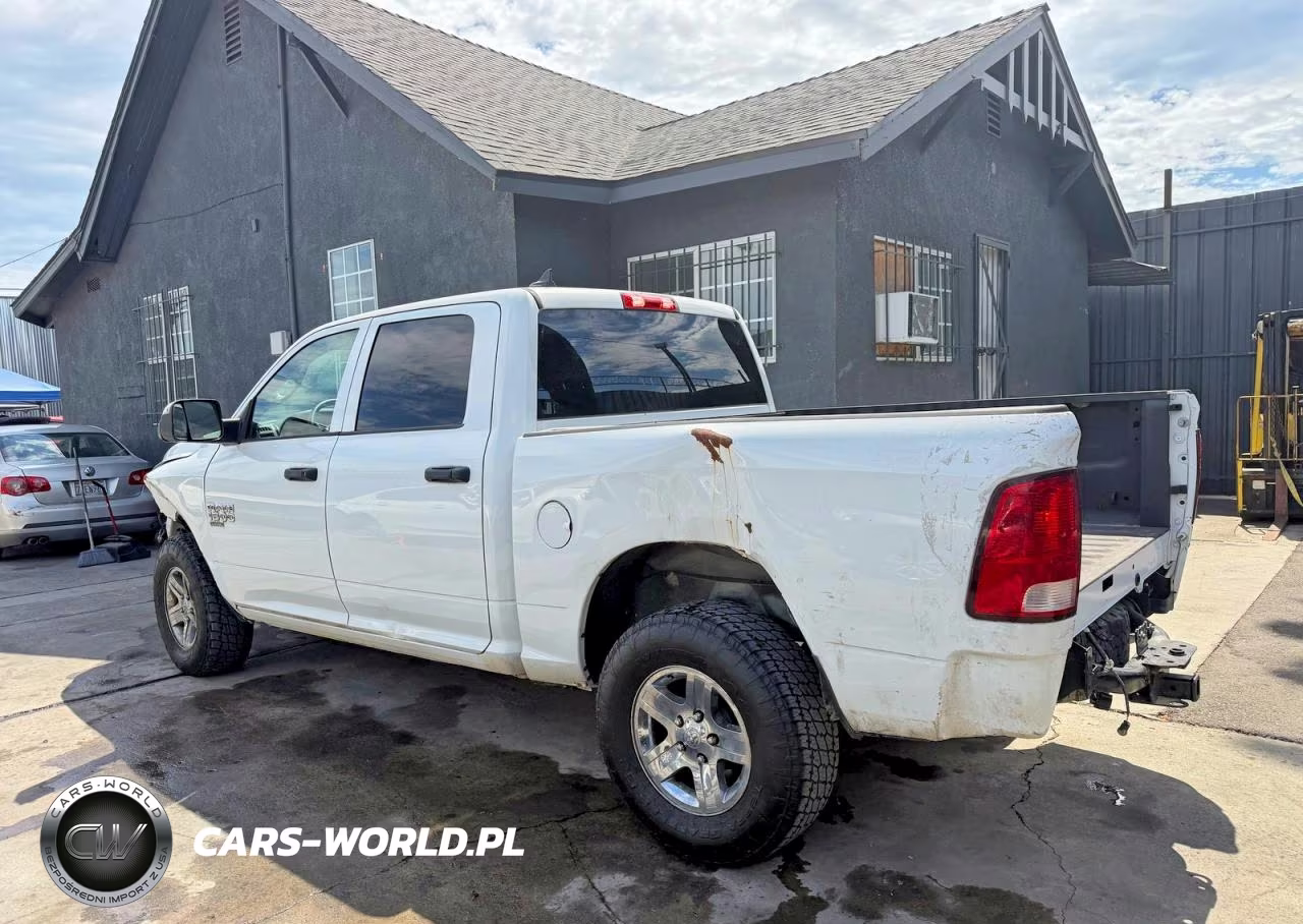 2022 Ram 1500 Classic Tradesman 4X4 5'7 Box VIN:1C6RR7KG0NS209645 - 3