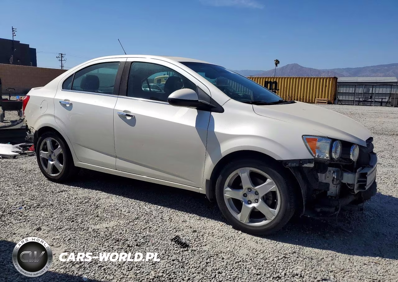 2016 Chevrolet Sonic Ltz VIN:1G1JE5SB8G4174234 - 4